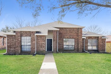 7132 Penshire Ln Dallas, TX 75227
